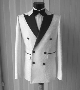 Högkvalitativ brudgum Tuxedos Vit Dubbelbröst Peak Lapel Groomsmen Bästa Man Suit Mens Bröllopskläder (Jacka + Byxor + Tie) No: 1256