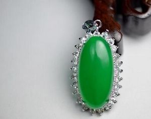 말레이 옥 펜던트 세이코 말레이 말레이 비취 큰 달걀 Quartzitic jade locket 151