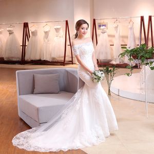 Abito da sposa 2018 La sposa manica corta classico ricamo in pizzo elegante scollo a barchetta abito da sirena a strascico di lusso