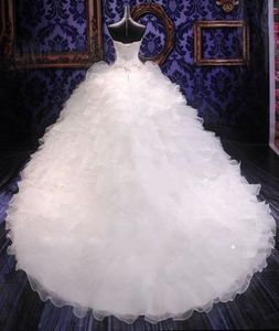 2018 Ny Luxury Ball Gown Bröllopsklänningar Sweetheart Broderi Crystal Pärlor Ruffles Cathedral Tåg Elegant Bridal Gowns Plus Size Custom