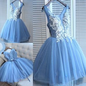 Light Sky Blue Short Prom Dresses Sexy V Neck Lace Appliques Knee Length Evening Gowns Cocktail Homecoming Party Dress Cheap