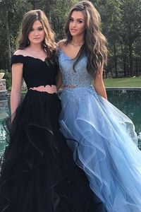 Two Piece Black White Prom Dresses 2018 Off- Shoulder Top Lace Floor Length Evening Gowns Tiered Vintage arabic Real Holiday Party Cheap