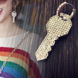 Frauen Mädchen Schlüsselförmige Kristall Ohrring Liebhaber Schlüssel Tropfen Ohrringe für Geschenk Party Mode Schmuck Zubehör