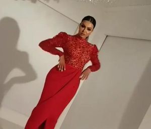 Sukienka wieczorowa Yousef Aljasmi Red Lace High Neck Peplum Long Rleeve Almoda Gianninaazar Zuhair Murad Kim Kardashian Ziadnakadad