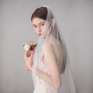 Bridal Veils With Lace Edge One Layer Tulle Elegant Hotselling Wedding Veil Fingertip Length Ivory BW-V610