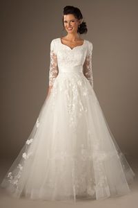 Wholesale vintage wedding dresses for sale for sale - Group buy Hot Sale Long Sleeves Vintage Wedding Dresses with Ribbon Lace Applique A Line Tulle Bridal Gowns