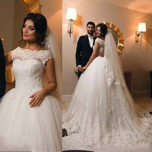 Saudiarabisk bollkök Bröllopsklänningar 2019 Cap Sleeve Sweep Train Appliques Pärlor Kapell Garden Bridal Gowns Vestido de Novia Plus Storlek