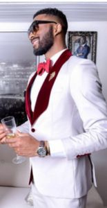 Skräddarsydda groomsmen vit brudgum tuxedos sjal vin sammet lapel män passar bröllop bästa mannen brudgum (jacka + byxor + väst + båge slips) L30