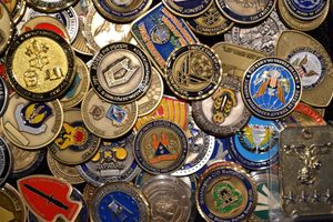 Dużo 20 monet, U.s. Wojskowe wyzwanie Coin Collection - Marynarki wojennej / Siły powietrzne / Zielony Beret / Armor Boga Wyzwanie Coin.Random Transport
