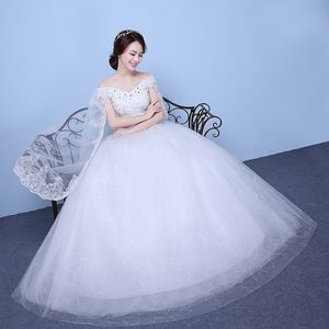 Rot Weiß Zug VintageHochzeitskleid 2018 Vestidos De Novia Elegantes U-Boot-Ausschnitt Spitzenkleid Applikationen Blumenschleier Einfache Prinzessin