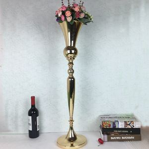 Goldfarbener Blumenständer für Hochzeiten, Blumenständer, Kunsthandwerk aus Eisen, dekorative Vase, goldene Vase sbest0374