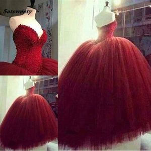Elegant Dubai Saudiarabien bollklänning älskling röd lång brudklänningar vestidos de baile spetsar upp bröllopsklänningar
