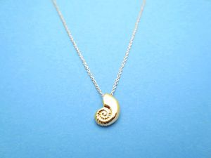 30pcs Gold Silver Color Colhell Snails Collier Ariel Voe Shell conch Swirl Swirl SEA SEA SNAGER PENDANT Colliers Ocean Beach Party Party Chain Choker Jewelry
