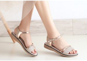Модные летние женские туфли на сандалиях для женщин на низком каблуке