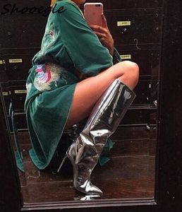 2018 أزياء المشاهير الساخنة نفس النمط ريهانا ريهانا الفضة مرآة تأثير براءات الجلود الركبة أحذية عالية الكعب العالي للمرأة