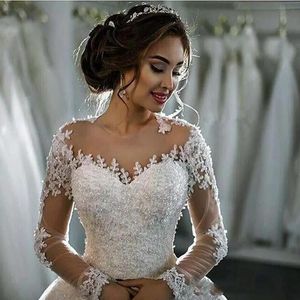 Dubai Vintage Lace Wedding Bridal Dresses Sheer Neck Chapel Length Long Sleeves Wedding Gowns Plus Size Illusion Beaded Bridal Gow242b
