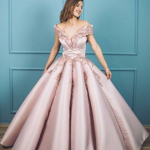 Soft-Pink Dubai Prom Dresses Sexy Off Shoulder Sleeveless Applique Satin Ball Gown Party Dress Glamorous Royal Fashion Evening Dresses