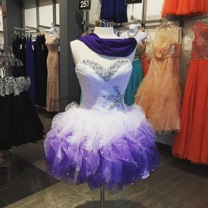 Impressionante branco e roxo vestidos de homecoming querida sweetheart sem mangas ruched ruffles cristais curtos mini vestipos de festa de baile de back-up costume