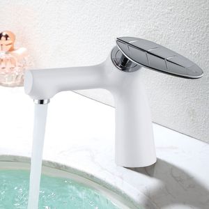 New arrival  high quality Grilled White Chrome finished cold and hot bathroom sink faucet basin faucet,water tap mixer