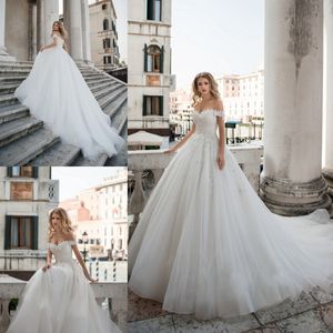 Utanför axeln Pentelei bröllopsklänningar Beaded Robes de Marie Lace Ball Gown Bröllopsklänning Anpassad