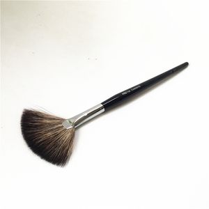 Sep pro fläktborste # 65 - Naturligt hårfärg Pulver Bronzer Illuminator Sweep Brush - Skönhet Makeup Brushes Blender