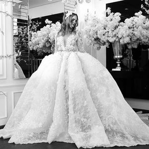 Glamorous Lace Ball Gown Wedding Dress Deep V-Neck Beaded Floral Appliques Long Sleeve Dubai Wedding Dresses Sexy Saudi Arabia Bridal Dress