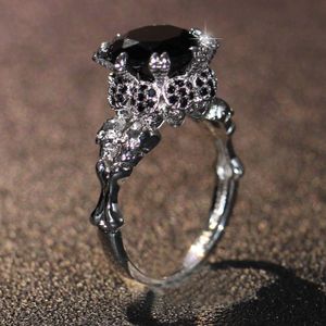 Punk Fashion Jewelry 10KT White Gold Filled Round Cut Black Sapphrire CZ Diamond Cool Office Gemstones Women Wedding Skull Band Ring Gift