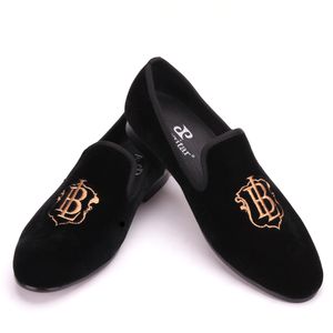 New style fashion men loafers gold embroidery handmade men velvet shoes party and wedding men's flat