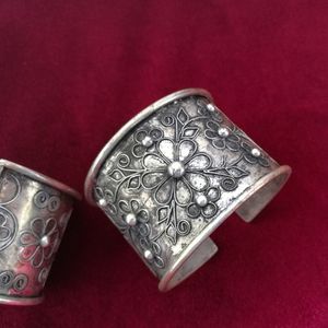 Гуйчжоу Мяо деревня Мяо этнические ювелирные изделия Мяо серебро преувеличение браслет широкий трехмерный цветок браслет бесплатная доставка
