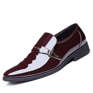 Patent skórzane buty czarne męskie buty mokasyny włoskie Oxford Buty dla mężczyzn Coiffeur Chaussure Mariage Homme Ekkek Klasik Ayakkabi 2019