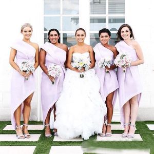 2018 Jeden Ramię Druhna Dresses Light Lavender Ruffle Party Suknie Powrót Zamek Zamek Custom Made Formal Party Suknie Prosta Moda