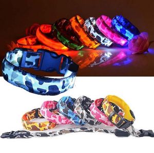 Flash Dog LED Camo Collar Glow Cat Collari Lampo Nylon Collo Light Up Collare di addestramento per cani Pet Supplies Collari per cani DHL libero