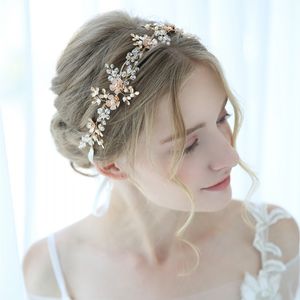 2019 Delikat guldblommigt bladhuvudstycke Brudhår Crown Vine Crystal Wedding Headband Tiara Kvinnor Hårsmycken