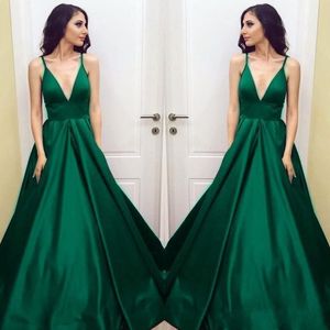 Artı Boyutu Zümrüt Yeşil Gelinlik Modelleri 2019 Spagetti Sapanlar Bir Çizgi Resmi Uzun Akşam Elbise Parti Aşınma Ucuz