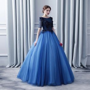 2018 Sexy Backless Blue Aplikacje Suknia Balowa Quinceanera Suknie 1/2 Rękaw Tulle Lace-Up Sweet 16 Dresses Debiutante 15-letnia sukienka imprezowa BQ65