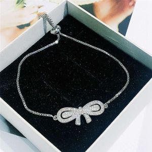 Affascinante catena per bracciale da donna per matrimonio di festa Bracciale con fiocco in CZ placcato in oro bianco di alta qualità Regalo di compleanno caldo per amica