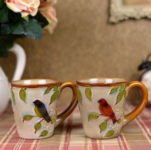 Canecas de café de chá de cerâmica retro criativo aves suco de leite caneca decoração da casa de porcelana estatueta de casamento do vintage artesanato água