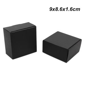 50個9×8.6×1.6 cmブラッククラフト紙包装箱の結婚式のパーティーギフトパッキングボックスDIY手作りの石鹸箱のための宝石類の石鹸箱