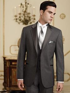 Hot Selling Dark Grey Groom Tuxedos Högkvalitativ Man Bröllopsdräkt Notch Lapel Två Knapp Män Middag Prom Blazer (Jacka + Byxor + Tie + Vest) Nr 66