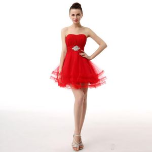 2019 Krótkie Mini Sukienki HomeComing Red Cweetheart Ruffles Z Kryształami Zipper Powrót Graduation Cocktail Party Wear Dla Juniorów