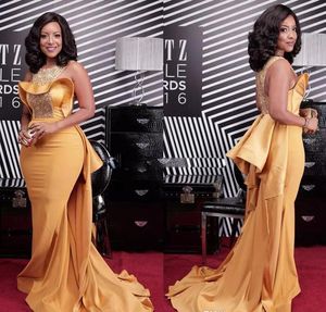 Artı Boyutu Seksi Mermaid 2017 Gelinlik Modelleri Afrika Scoop Boyun Kristal Boncuklu Saten Ünlü Elbiseleri Kadınlar Tozlu Sarı Abiye giyim