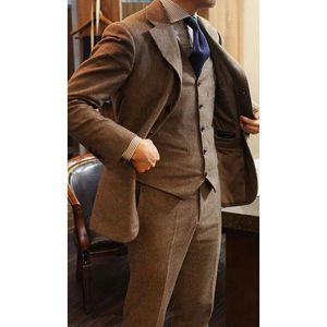 Jesień Zima Moda Tweed Groom Tuxedo Doskonałe Mężczyzna Blazer Notch Lapel Trzy Przycisk Mężczyzn Business Dinner Prom Suit (Kurtka + Spodnie + Kamizelka + Kamizelka)