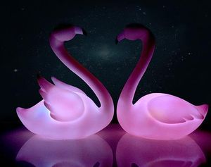 Pembe Flamingo Kek Topper Dekor Doğum Günü Evlilik Yıldönümü LED Yanıp Sönen Parlayan Flamingo Gece Işık tavuk Noel Partisi Dekorasyon Hediyesi