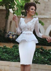 Arabic White Sheer Long Sleeves V Neck Lace Sheath Cocktail Dresses Peplum Formal Knee Length Party Evening Gowns BO9974