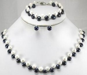 Set di moda White Black 8-9 mm Orecchino bracciale per perle d'acqua dolce