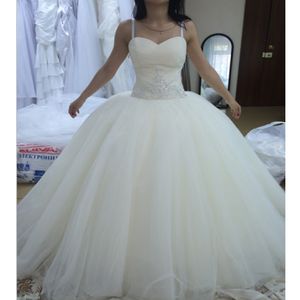 Abito da ballo Abiti da sposa Sweetheart Cinghie senza spalline con pieghe Perline Abiti da sposa Vestido De Noiva in cristallo