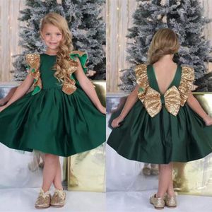 2019 Smaragdgrüne Blumenmädchenkleider Kleine Mädchen Geburtstagskleid Knielanges Gold Pailletten Big Bow Sleeves Nach Maß Kinder