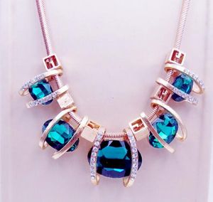 Hot style haut de gamme chandail court chaîne collier en cristal bijoux en gros bijoux bijoux clavicule chaîne mode classique délicat