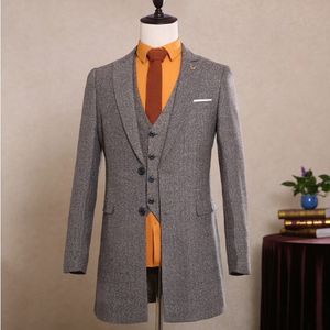 Nuovo design lungo smoking dello sposo picco risvolto due bottoni uomo giacca da sposa uomo formale vestito da ballo di fine anno (giacca + pantaloni + cravatta + gilet) 1032