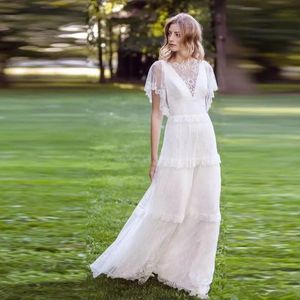 Elegancka Suknia ślubna Boho Jesień 2018 Linia Sweep Pociąg Krótkie Sheer Bell Rękawy Ruffles Flowle Koronki Nowożeńskie Czeski Suknie Ślubne